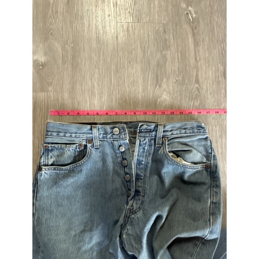 Vintage Levi's 501 light wash jeans W31 L30 - Picture 8 of 10